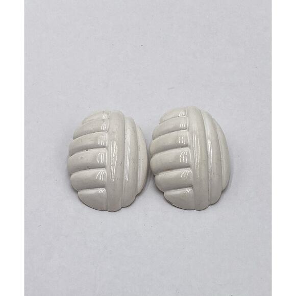 Vintage Clips Clip Ons Large White Cellulose Plastic 2 Pairs Lot - Picture 4 of 9